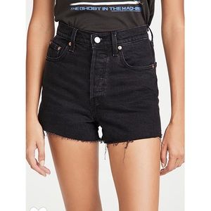 Levi’s rib cage shorts